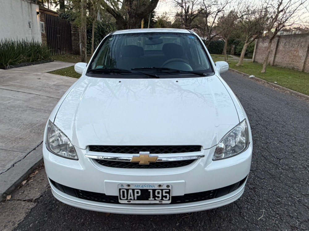 Chevrolet CLASSIC LS — foto 2